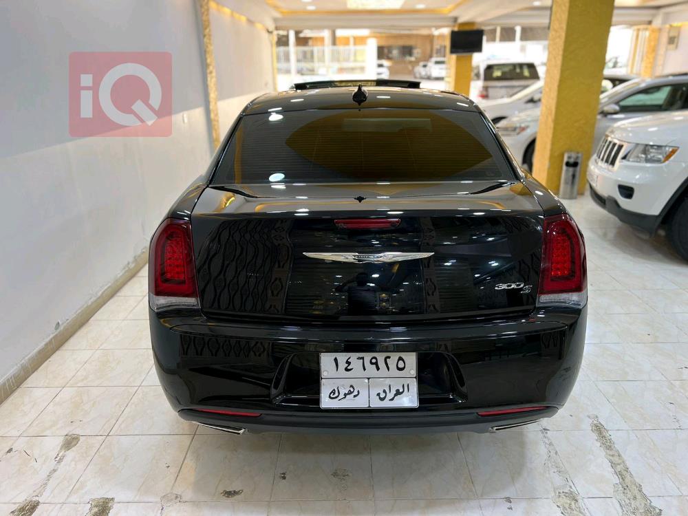 كرايسلر 300